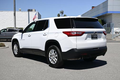 Summit White 2020 Chevrolet Traverse LS
