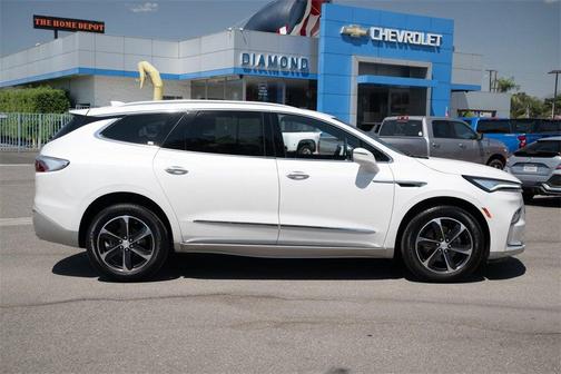 2023 Buick Enclave Essence AWD
