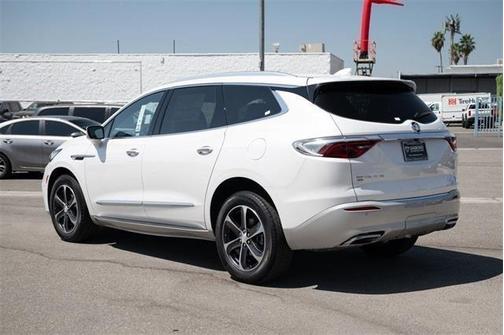 2023 Buick Enclave Essence AWD