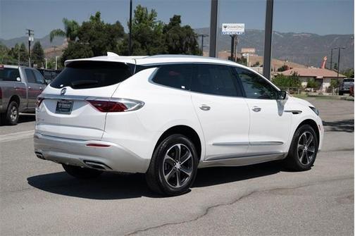 2023 Buick Enclave Essence AWD