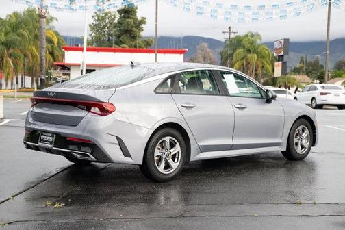 2022 Kia K5 LXS
