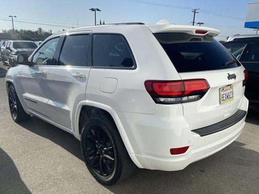 2018 Jeep Grand Cherokee Altitude