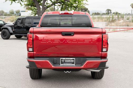 Radiant Red Tintcoat 2026 Chevrolet Colorado LT