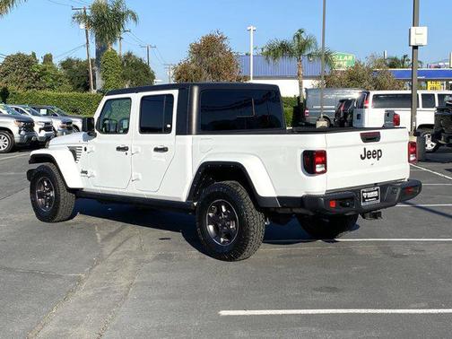 2022 Jeep Gladiator Sport S