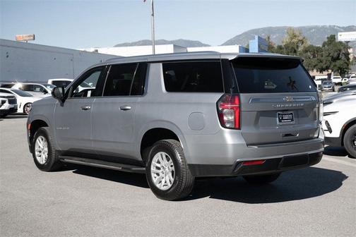 2024 Chevrolet Suburban LT