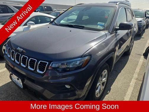 Baltic Gray Metallic Clearcoat 2024 Jeep Compass Latitude