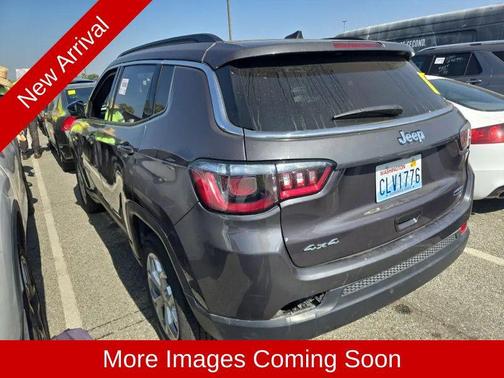 Baltic Gray Metallic Clearcoat 2024 Jeep Compass Latitude