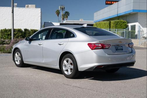 2022 Chevrolet Malibu FWD LT