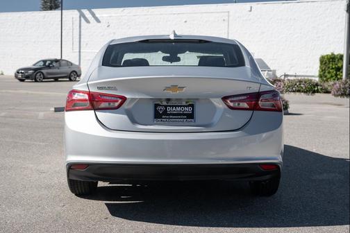 2022 Chevrolet Malibu FWD LT