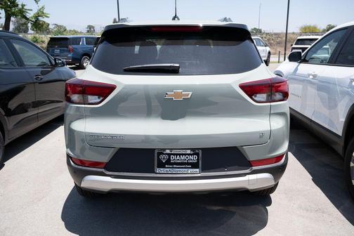 Cacti Green 2026 Chevrolet Trailblazer LT