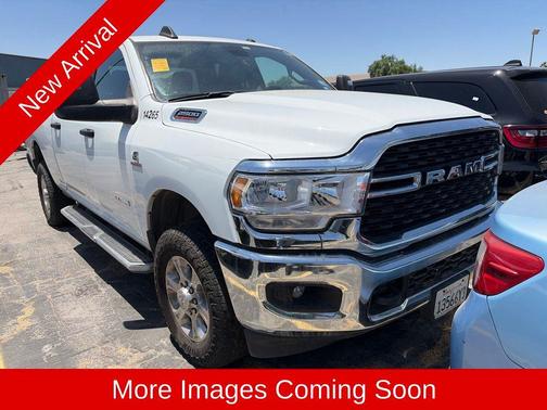 Bright White Clearcoat 2024 RAM 2500 Big Horn Crew Cab 4x4 6'4' Box