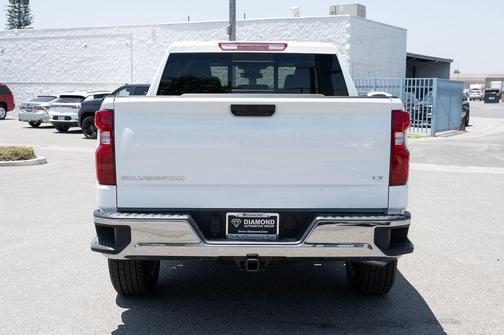 Summit White 2026 Chevrolet Silverado 1500 LT