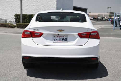 Summit White 2023 Chevrolet Malibu FWD 1LT