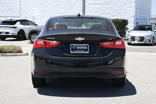 Mosaic Black Metallic 2023 Chevrolet Malibu FWD 1LT