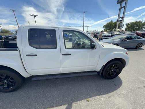 Glacier White 2019 Nissan Frontier SV