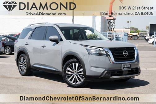 2022 Nissan Pathfinder Platinum 2WD