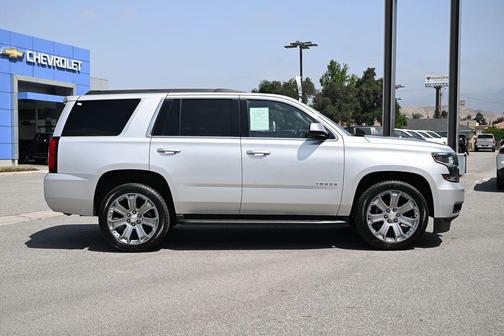 Silver Ice Metallic 2019 Chevrolet Tahoe LS