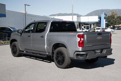 2025 Chevrolet Silverado 1500 Custom