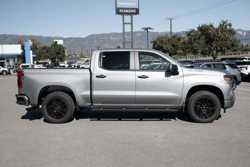 2025 Chevrolet Silverado 1500 Custom