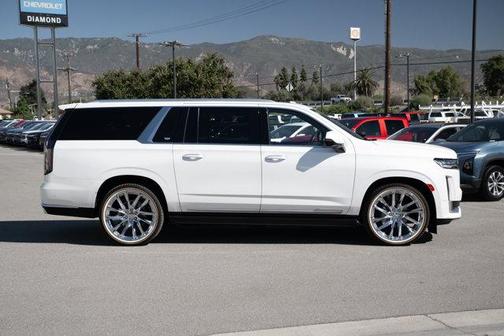 2023 Cadillac Escalade ESV Premium Luxury