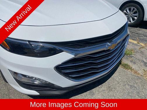 Summit White 2024 Chevrolet Malibu LT
