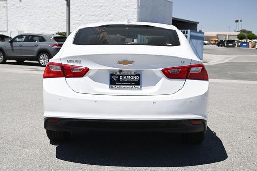 Summit White 2024 Chevrolet Malibu FWD 1LT