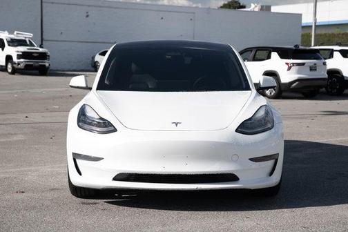 2022 Tesla Model 3 Standard Range