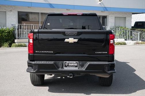 2023 Chevrolet Silverado 1500 Custom