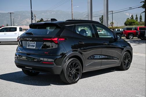 Mosaic Black Metallic 2027 Chevrolet Bolt RS
