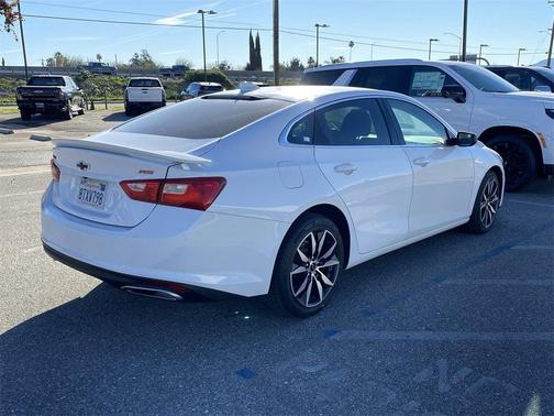 2021 Chevrolet Malibu FWD RS