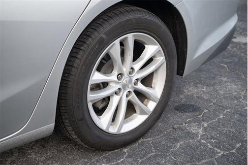 2017 Chevrolet Malibu 1LT