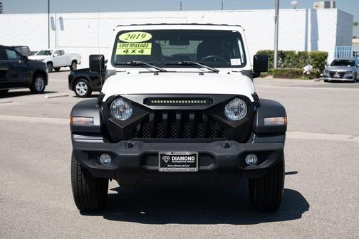 Bright White Clearcoat 2019 Jeep Wrangler Unlimited Sport