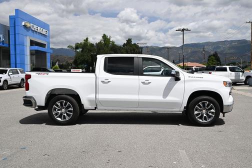 Summit White 2026 Chevrolet Silverado 1500 LT