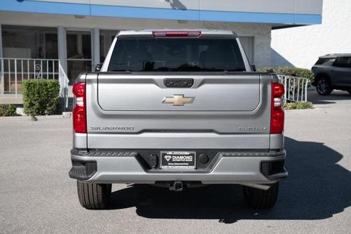 2025 Chevrolet Silverado 1500 Custom