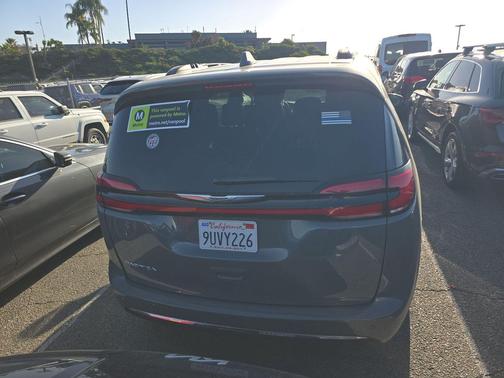 Ceramic Gray Clearcoat 2022 Chrysler Pacifica Touring L
