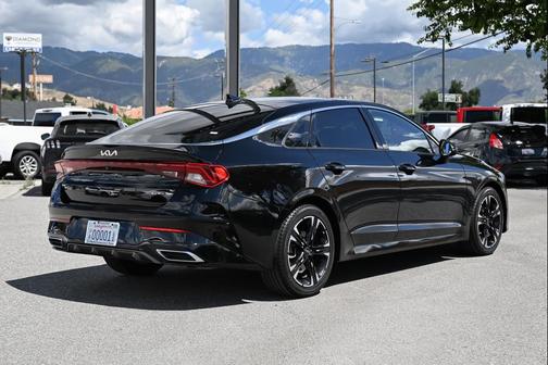 Ebony Black 2022 Kia K5 GT-Line