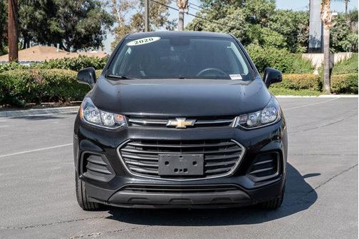 Mosaic Black Metallic 2020 Chevrolet Trax LS