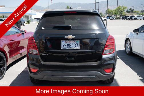 Mosaic Black Metallic 2020 Chevrolet Trax LS