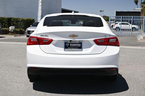Summit White 2023 Chevrolet Malibu FWD 1LT