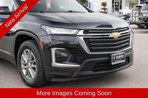 Mosaic Black Metallic 2023 Chevrolet Traverse LT Cloth