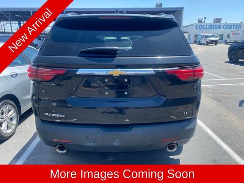 Mosaic Black Metallic 2023 Chevrolet Traverse LT Cloth