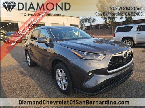 2024 Toyota Highlander LE
