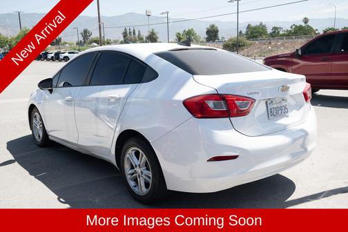 Summit White 2018 Chevrolet Cruze LS