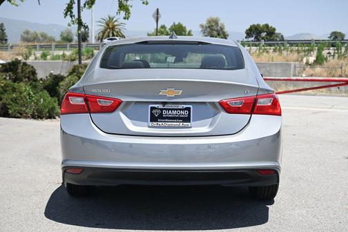 Sterling Gray Metallic 2024 Chevrolet Malibu FWD 1LT
