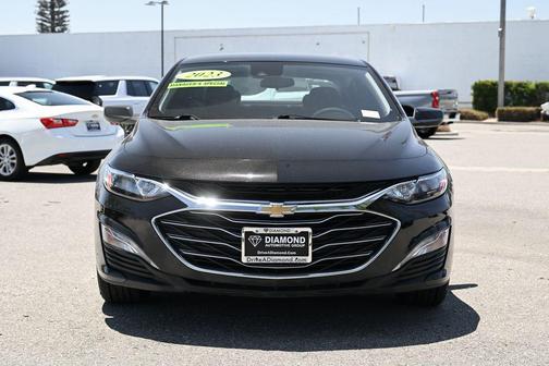 Mosaic Black Metallic 2023 Chevrolet Malibu FWD 1LT
