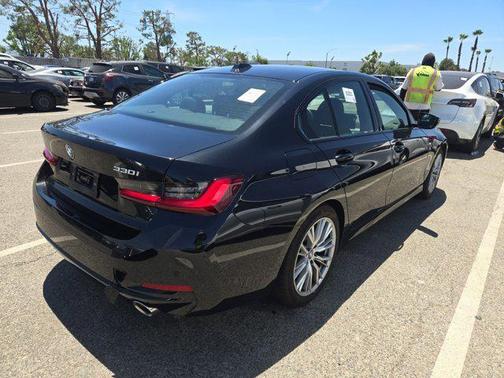 2023 BMW 330 330i