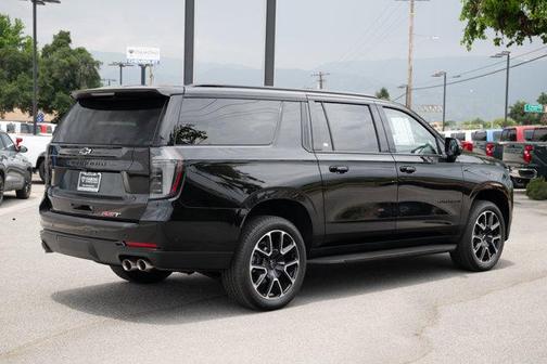 2025 Chevrolet Suburban RST