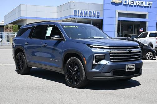 Lakeshore Blue Metallic 2026 Chevrolet Traverse LT