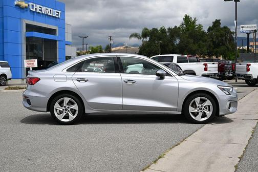 Florett Silver Metallic 2024 Audi A3 Premium
