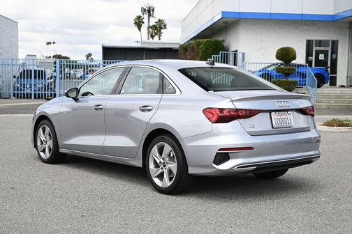 Florett Silver Metallic 2024 Audi A3 Premium